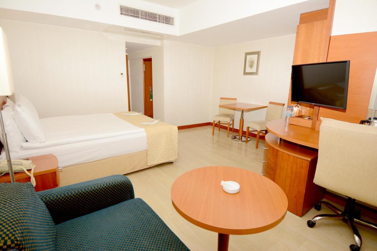 Holiday Inn Istanbul City By Ihg Εξωτερικό φωτογραφία