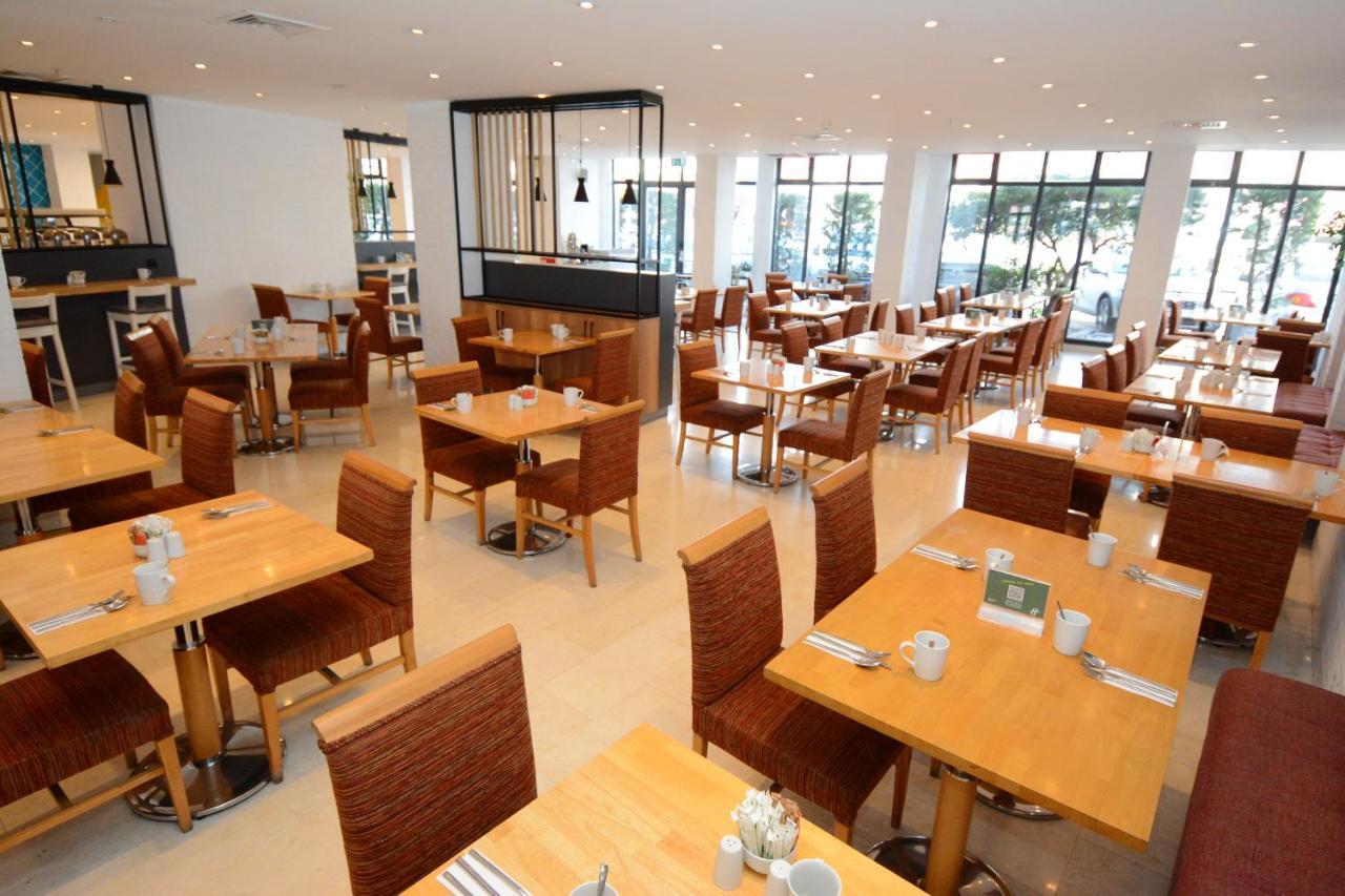 Holiday Inn Istanbul City By Ihg Εξωτερικό φωτογραφία The restaurant at the National Motor Museum