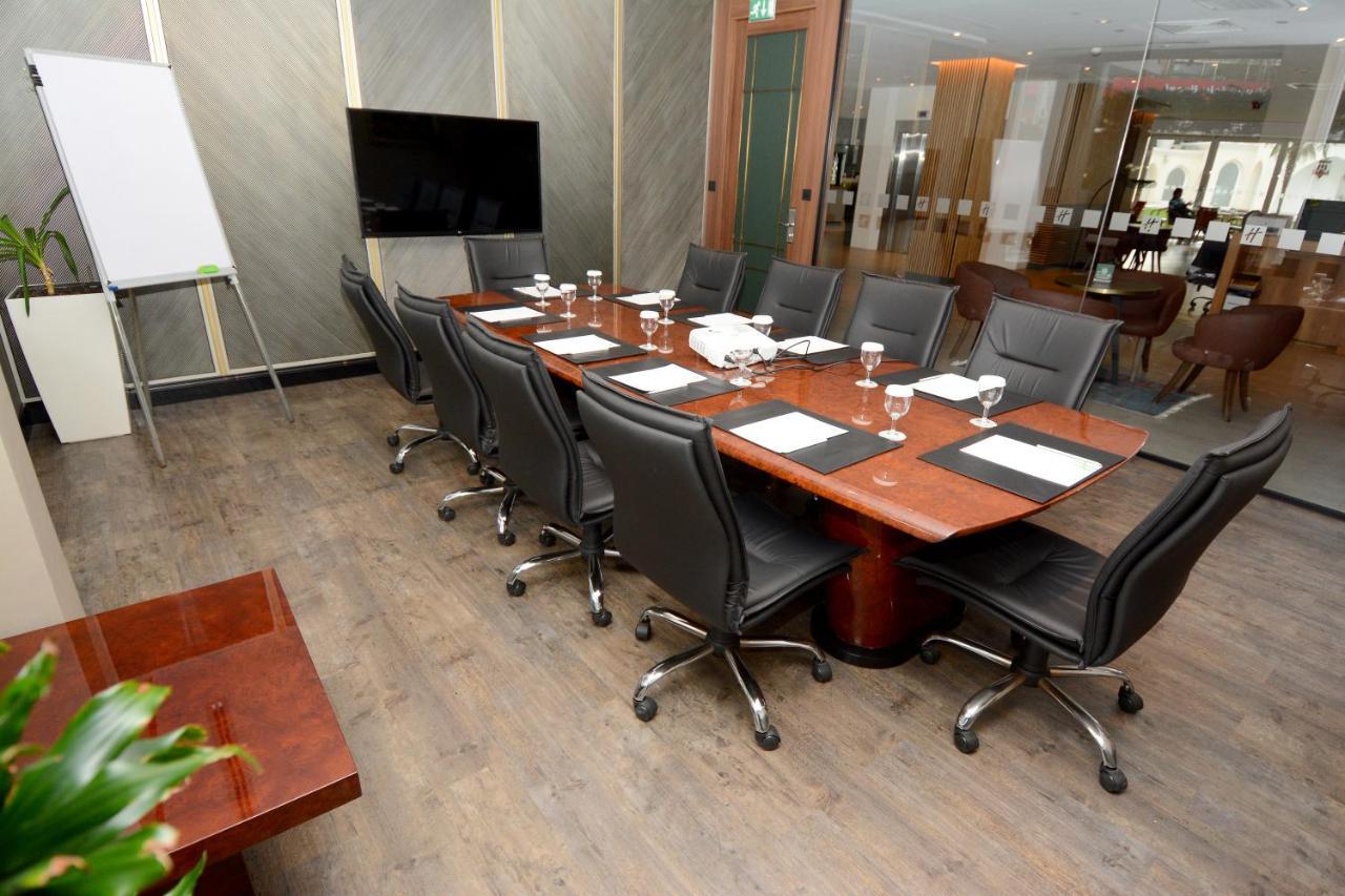 Holiday Inn Istanbul City By Ihg Εξωτερικό φωτογραφία Boardroom at the University of Law