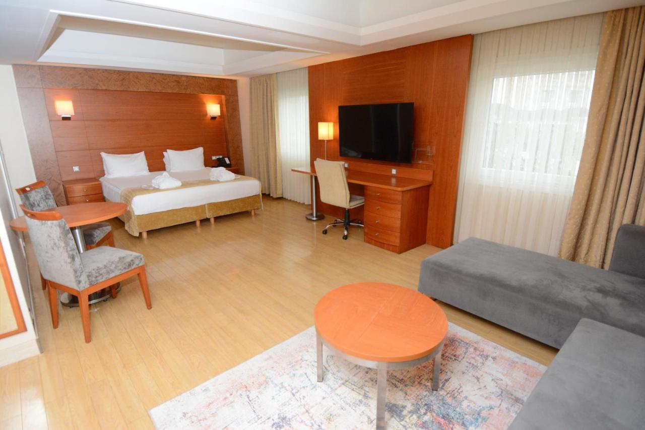 Holiday Inn Istanbul City By Ihg Εξωτερικό φωτογραφία