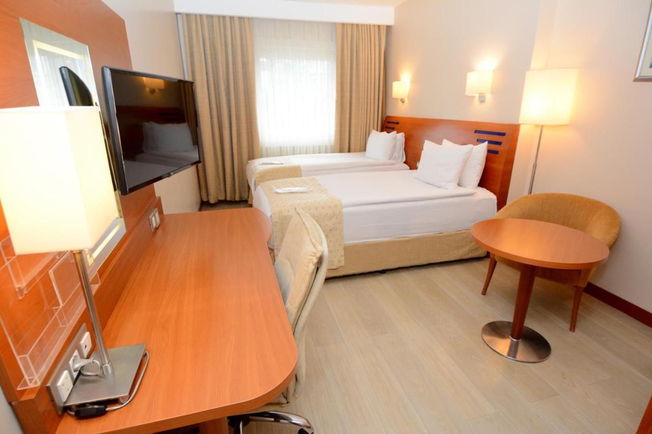 Holiday Inn Istanbul City By Ihg Εξωτερικό φωτογραφία A room at the hotel